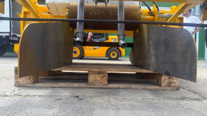 Грядообразователь пленкоукладчик активный