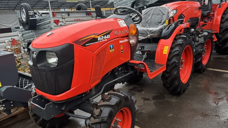 Минитрактор Kubota B2441