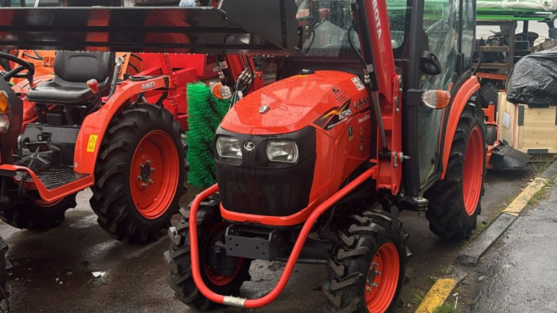 Минитрактор Kubota B2741S с кабиной