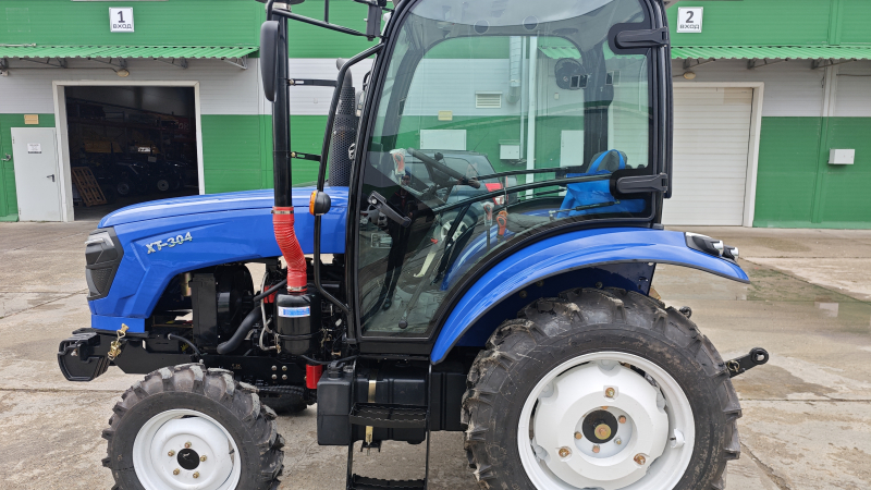 Минитрактор Xingtai / Синтай XT-304C с кабиной