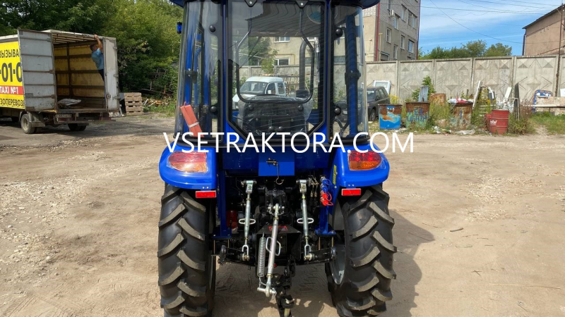 Трактор Dongfeng DF-404С G2 с кабиной